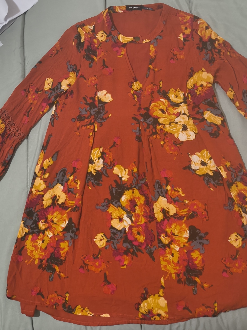 Blu Pepper Floral Pleated bell sleeve dress.